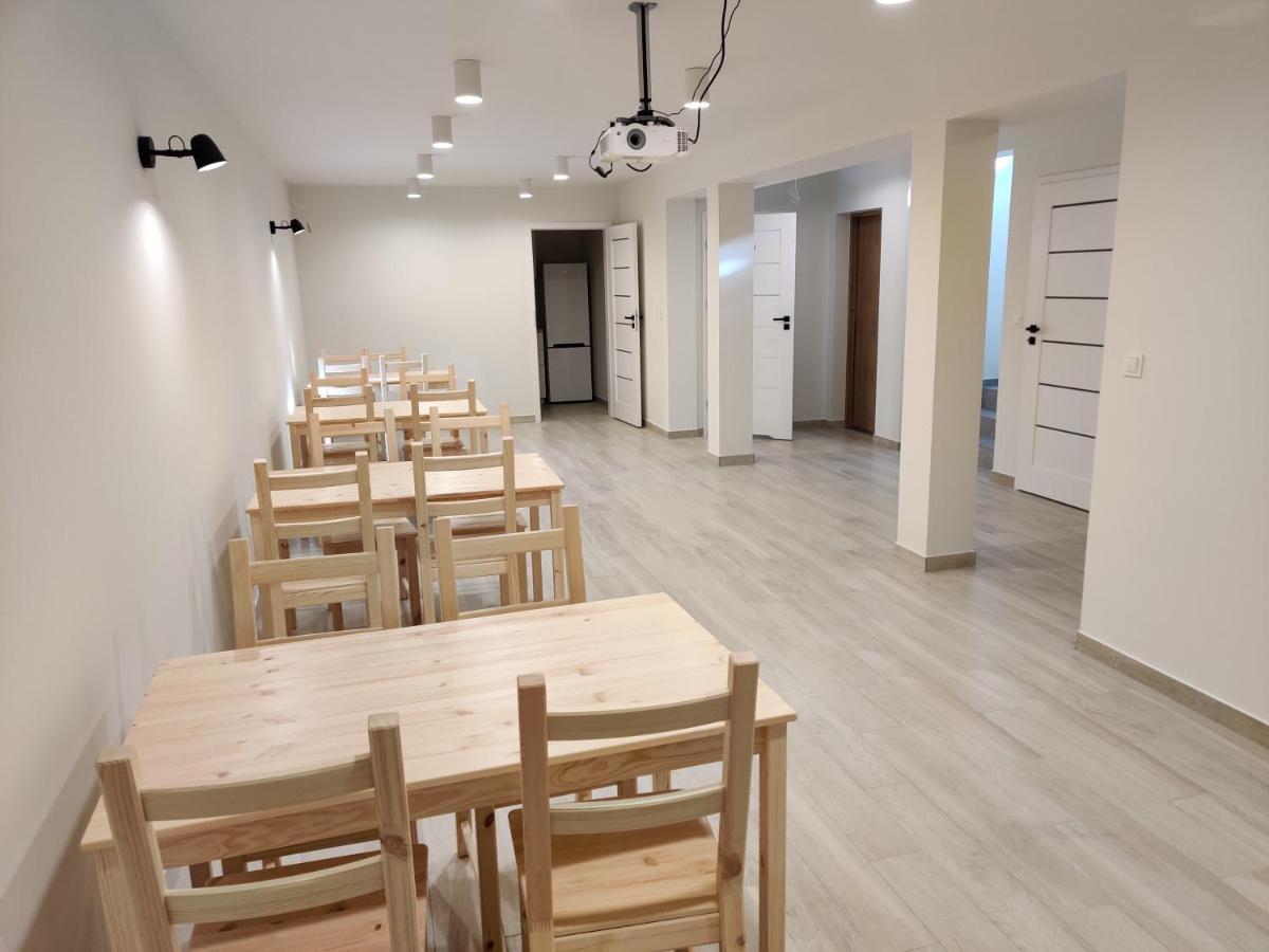 Ostrowo Plaza Hotel Ngoại thất bức ảnh
